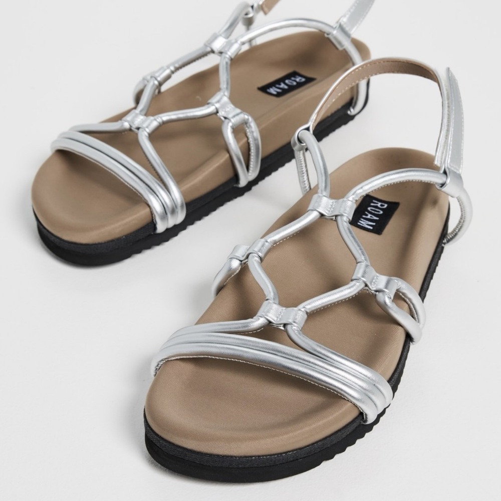 ROAM Sz 9‎ Linky Sandals Silver Crisscross Straps Adjustable Back MSRP $170